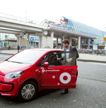 Zakelijk auto huren regel je via de Greenwheels app