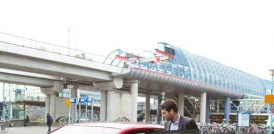 Zakelijk auto huren regel je via de Greenwheels app