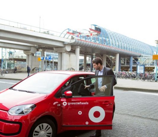 Zakelijk auto huren regel je via de Greenwheels app