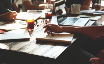 Hoe je het maximale uit online marketing haalt: een complete gids