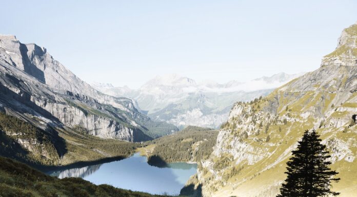 Essentiële Kampeerbenodigdheden voor een Comfortabele Vakantie